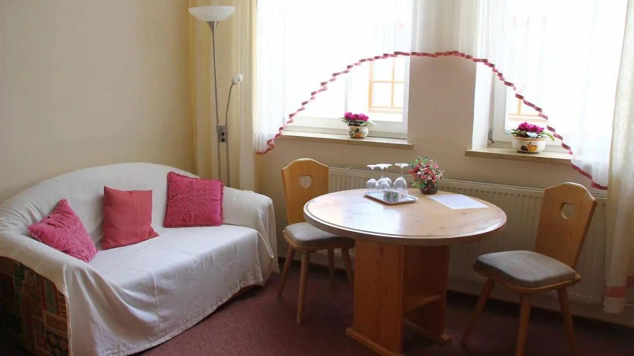 Hotel Gasthof Zum Weissen Lamm Hohenberg an der Eger 0*,  Alemania